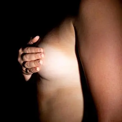 Bikinistreifen bei Aktfotos / erotischen Fotos