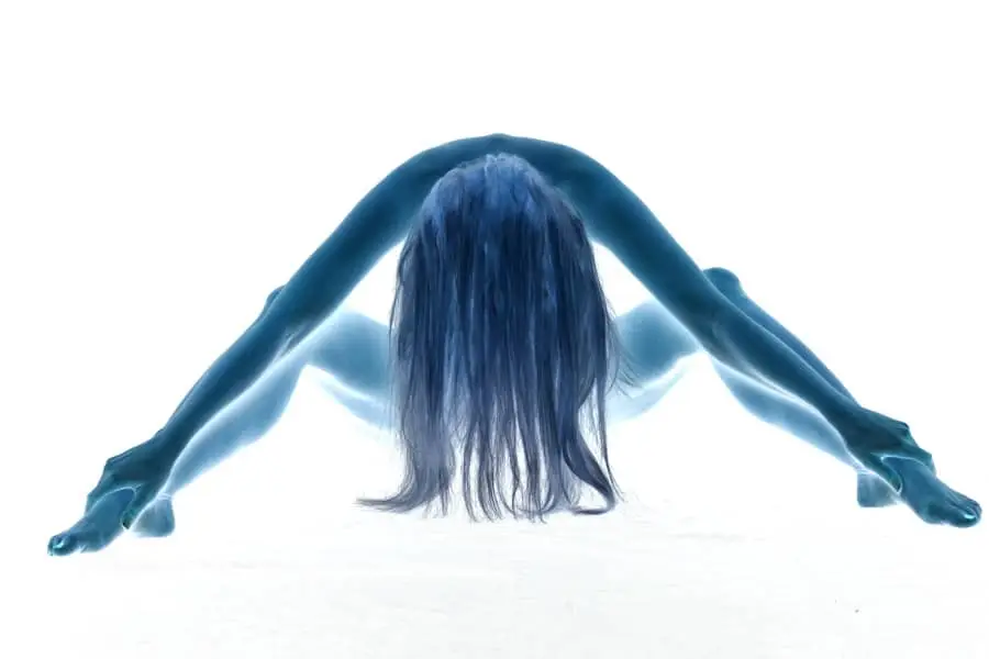 Aktfoto mit nackter Frau und gespreizten Beinen im Fotostudio Keepsmile, Castrop-Rauxel