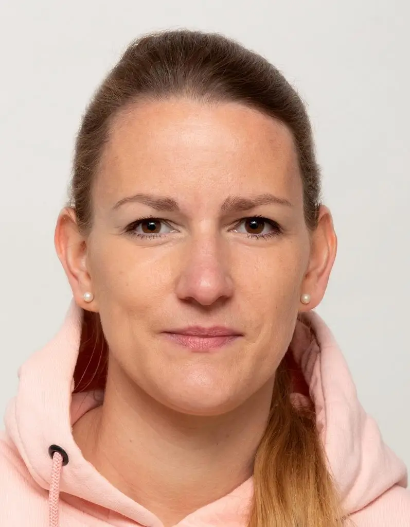 Hoodies bei Passbildern sind nicht optimal - Fotostuido Keepsmile, Castrop-Rauxel