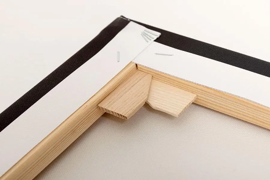 Holzrahmen von Leinwandbildern mit Keilrahmen
